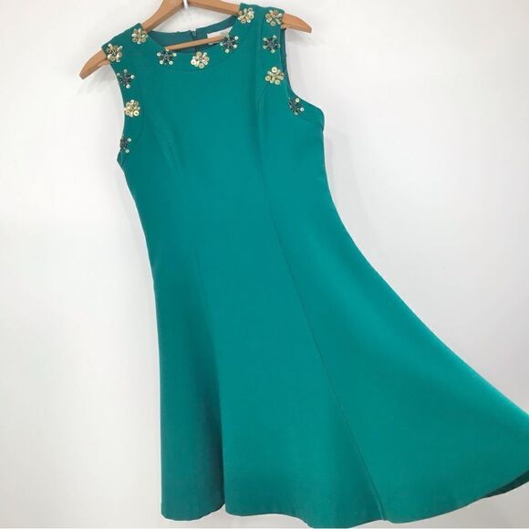 Belle by Badgley Mischka Green Cocktail Dress with Sequin Snowflake Collar - Picture 2 of 16